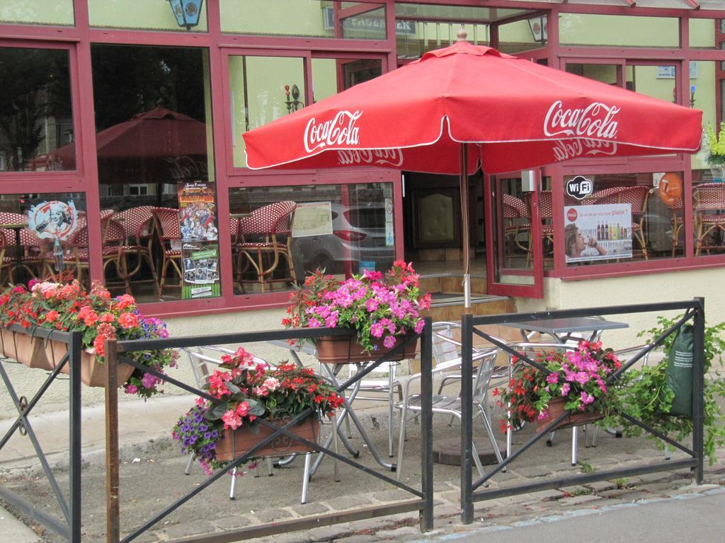 Pub Vauban Terreaux Hotel Avallon Kültér fotó
