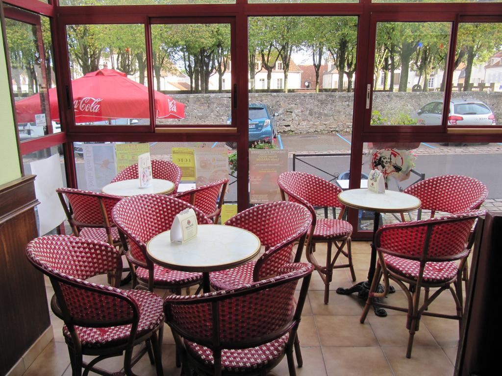 Pub Vauban Terreaux Hotel Avallon Kültér fotó